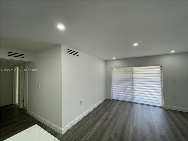 Building Photo - 7012 NW 179th St