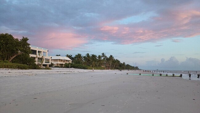 Building Photo - 1950 W Crown Pointe Blvd