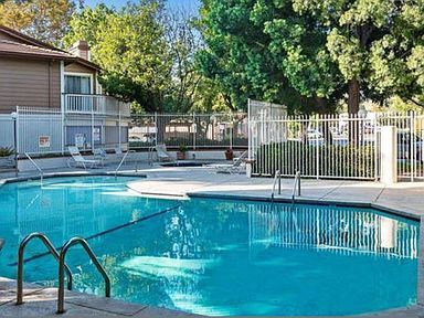 Building Photo - 2384 Pleasant Way