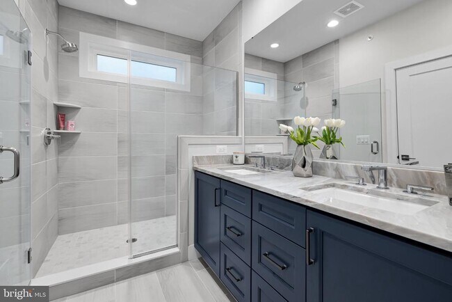 Building Photo - 147 Prairie Ln