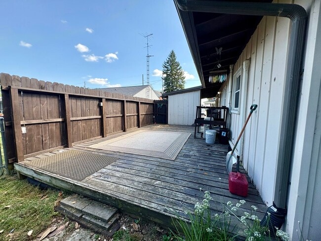 Building Photo - 2 Bedroom 1 Bathroom in Elizabethtown w/La...