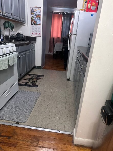 Building Photo - 951 Hoe Ave