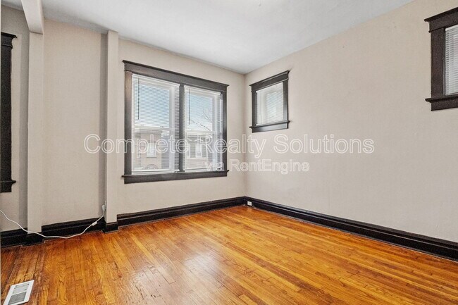 Building Photo - 3001 S Compton Ave