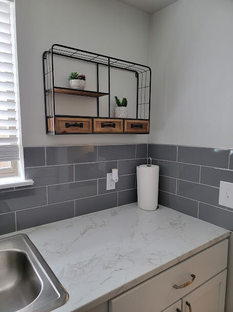 kitchen - 2510 W 9th St