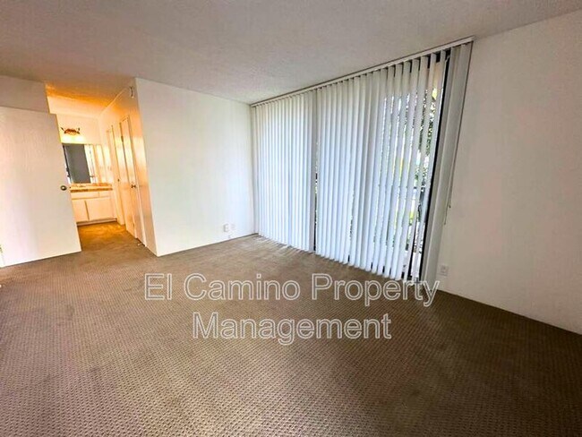 Building Photo - 1750 E Ocean Blvd