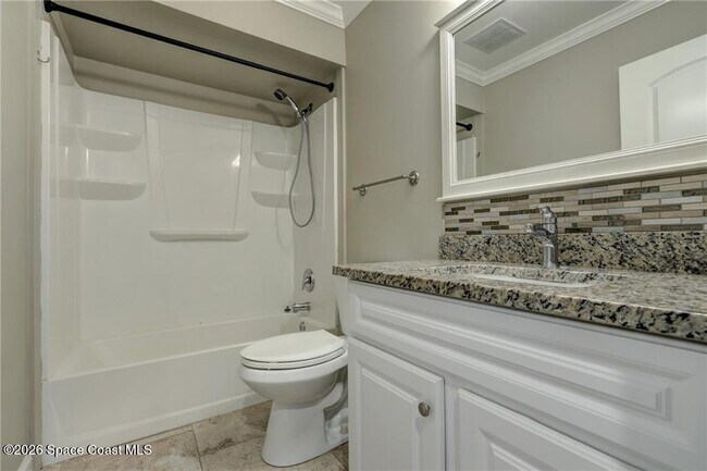 Building Photo - 866 Gilbert St