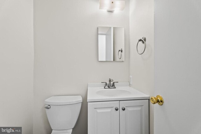 Building Photo - 2108 Monaghan Dr