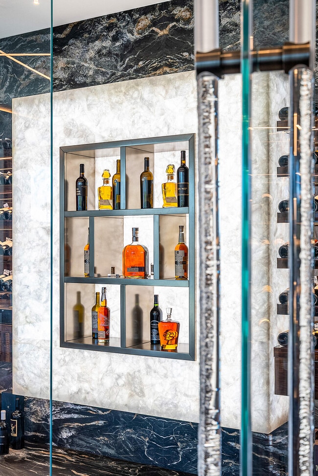 Building Photo - 2934 NE 8th Ave