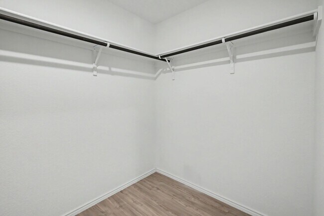 Building Photo - 3 Bed in The Silos | No Carpet + Appliances Included + Community Amenities!