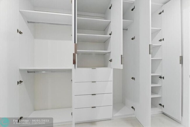 Building Photo - 7860 SW 158th Terrace