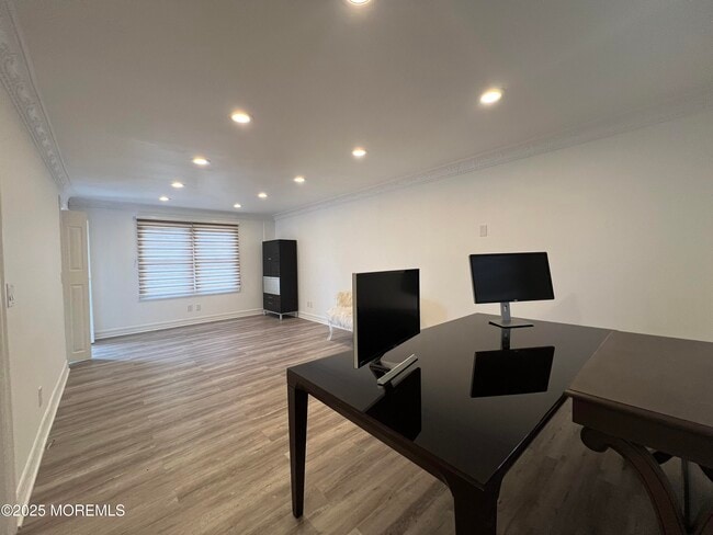 Building Photo - 699 Tennent Rd