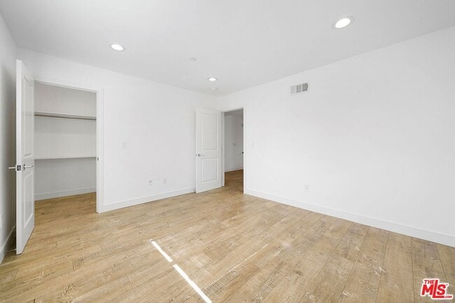 Building Photo - 14228 Sylvan St