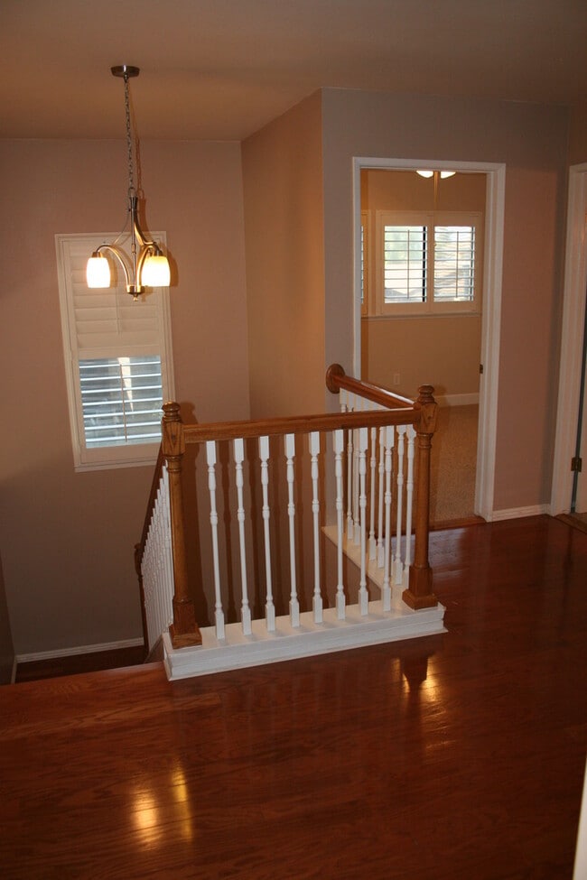 Building Photo - 5500 Lennox Ave