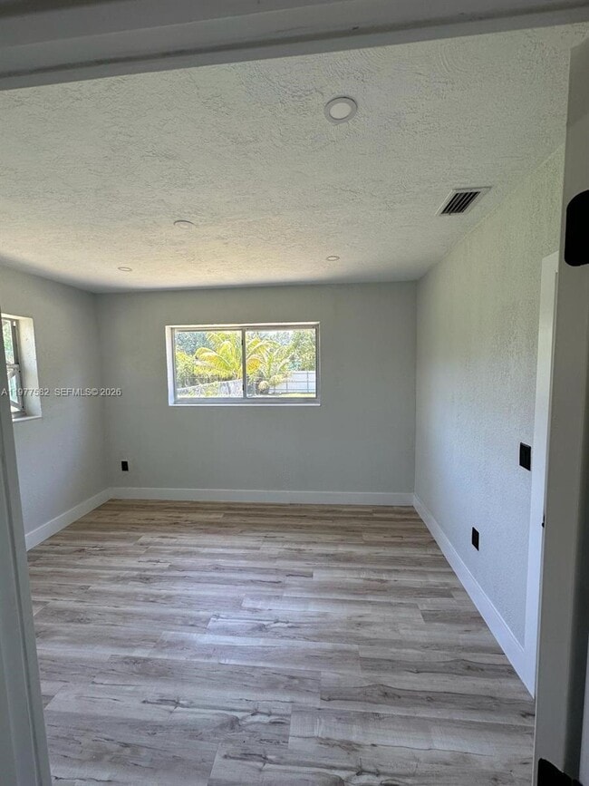 Building Photo - 326 NW 97th St