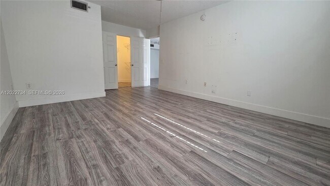 Building Photo - 5011 Wiles Rd