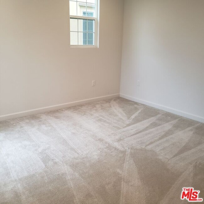 Building Photo - 1541 Thorpe Trl