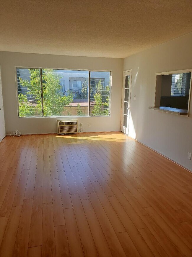 Living Room - 7615 Norton Ave