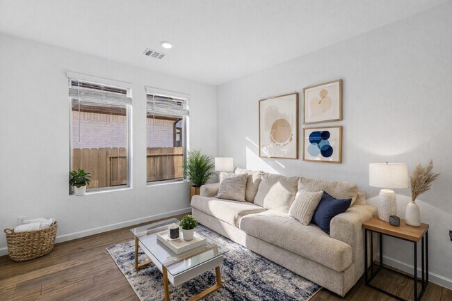 Building Photo - 2331 Peach Oak Xing