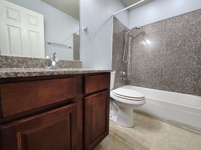 Building Photo - Nice Guard Gated Bella Vita Unit with larg...