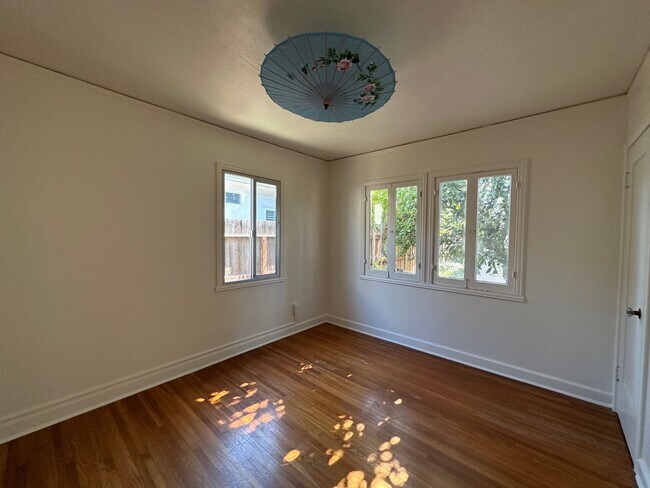 Building Photo - 213-223 Los Aguajes Ave