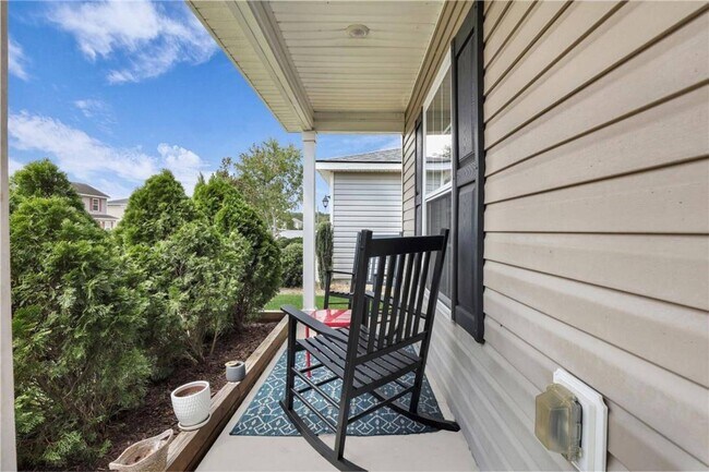 Building Photo - Modern 4 Bedroom South Savannah Home with ...