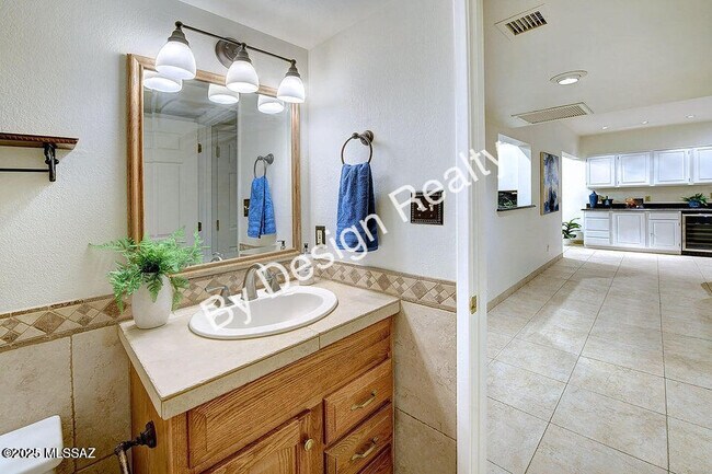 Building Photo - 1200 E Paseo Pavon