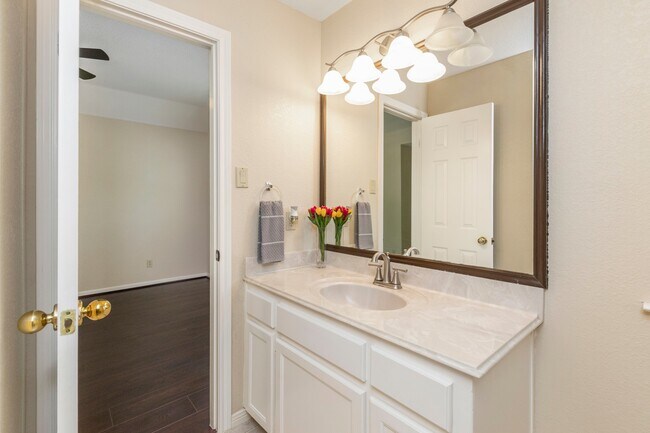 Building Photo - 3902 Misty Morn Ln