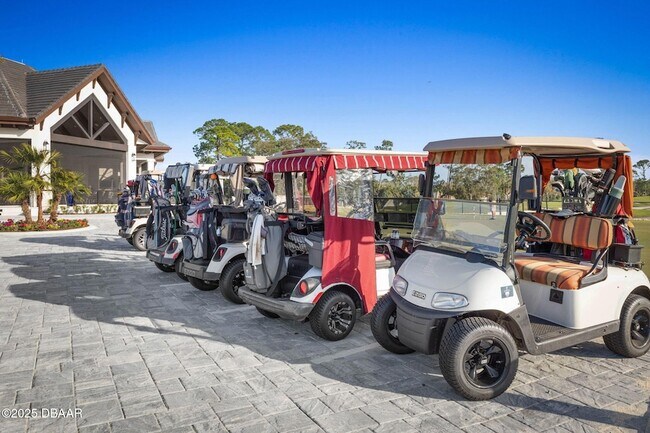 Building Photo - 4 Jasmine Run