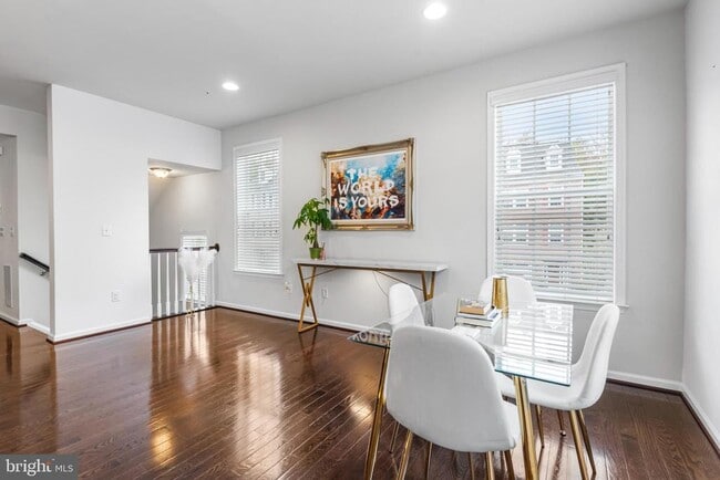 Building Photo - 5000 Forest Pines Dr