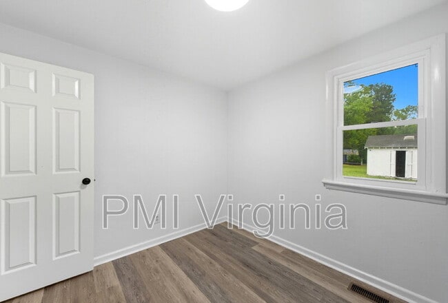 Building Photo - 2226 Florida Ave