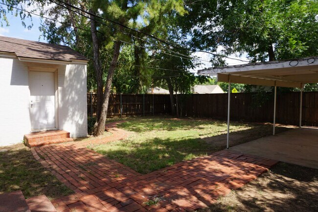 Building Photo - 3101 21st St