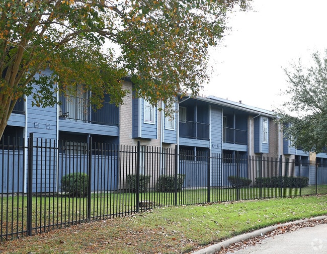 Building Photo - Arbor Court Apartments
