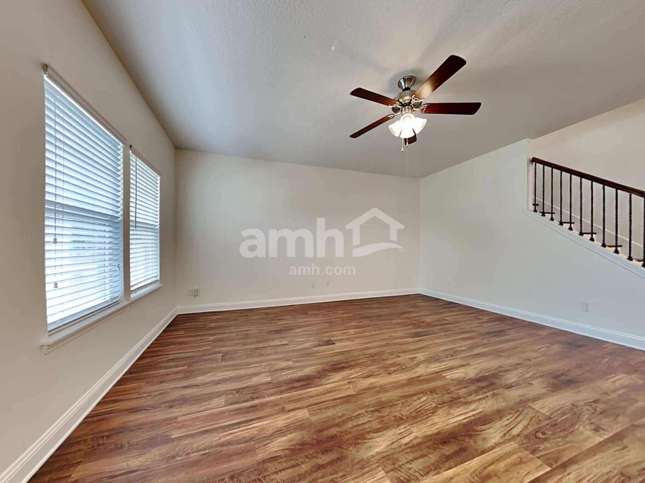 Building Photo - 644 Sunny Stroll Dr