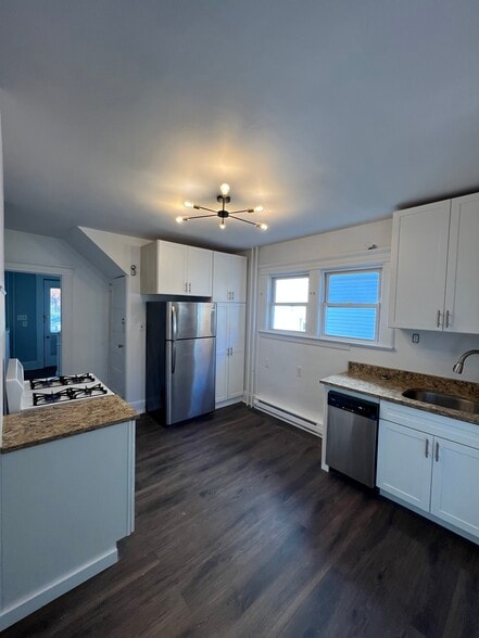 Building Photo - 15 Irma Ave