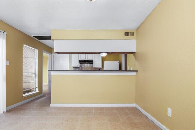 Building Photo - 12223 W Village Dr