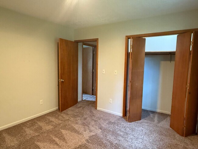 Building Photo - 110 Dove Ln