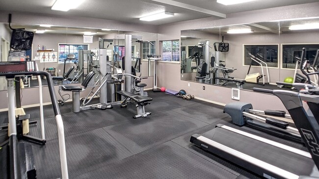 Gym - 15433 Country Club Dr
