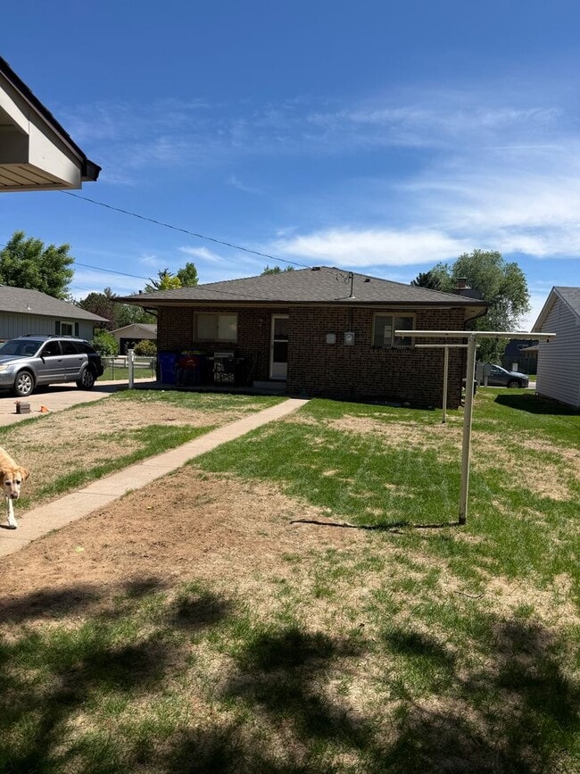 Building Photo - 3-bedroom, 2-bathroom home in the heart of Windsor with Detached Workshop!