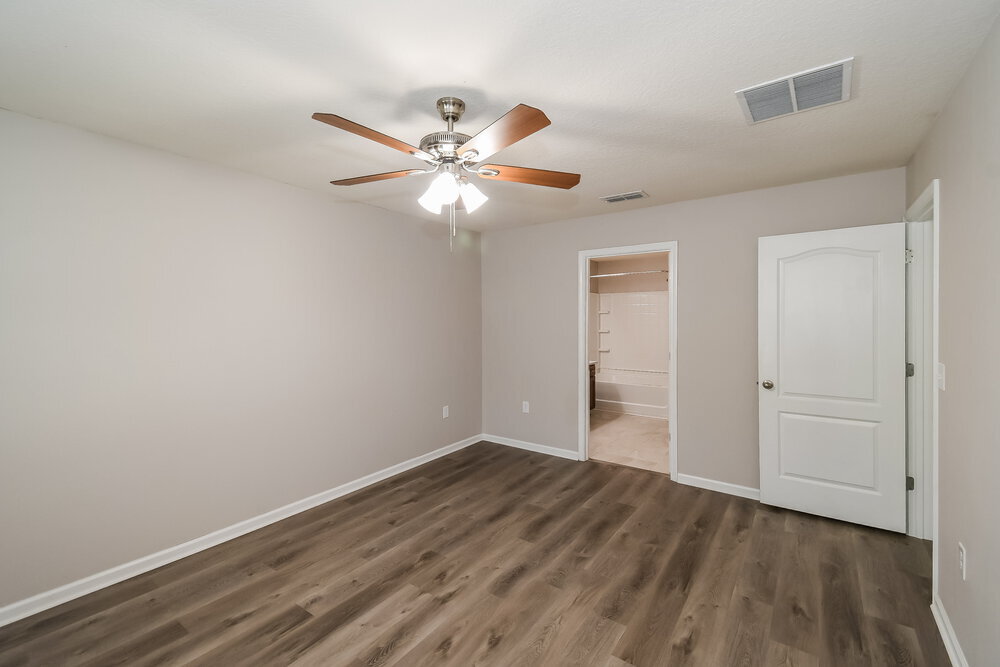 Building Photo - 2035 Pebble Point Dr