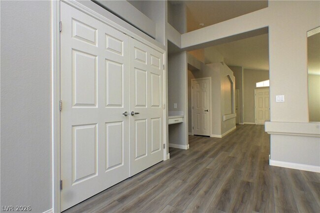 Building Photo - 7256 Winding Creek Dr