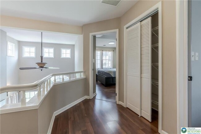 Building Photo - 3418 Park Pl