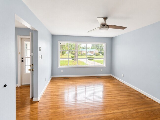 Building Photo - 6350 Rannock Dr