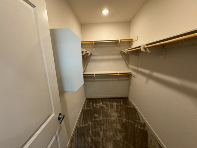 Building Photo - Luxurious 3 Bedroom 2 Bathroom Townhome in...