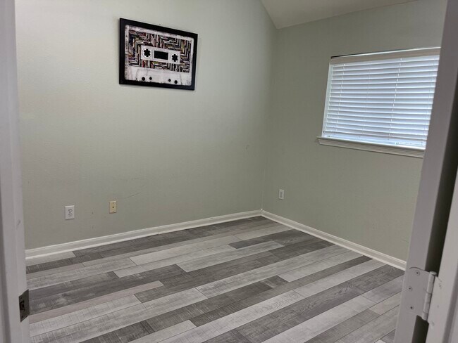 Building Photo - 21806 Silverpeak Ct