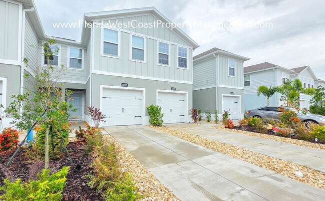 Building Photo - OUTSTANDING TOWNHOME IN LAKEWOOD RANCH! 3 ...