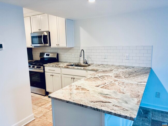 Building Photo - 210 Saponi Ln