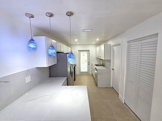 Building Photo - 19356 SW 103rd Ct