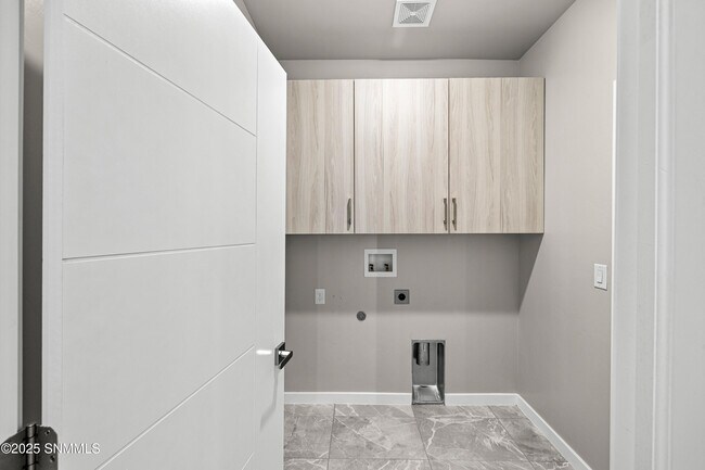 Building Photo - 4358 Capistrano Ave