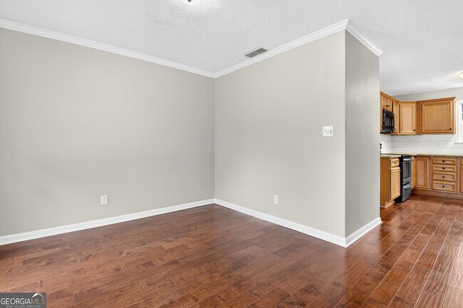 Building Photo - 104 Timber Walk