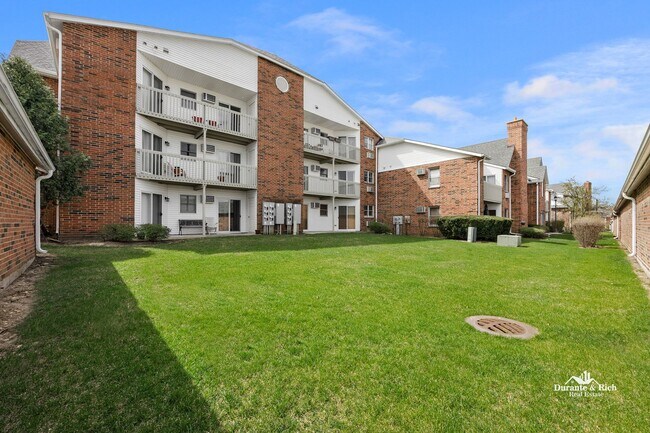 Building Photo - 1363 Cunat Ct